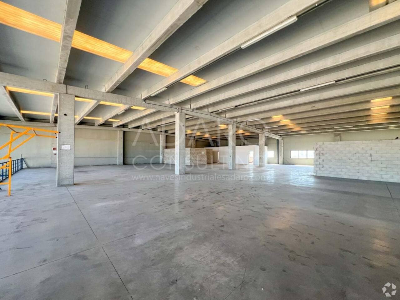 Industrial in Alcalá de Henares, Madrid for lease Interior Photo- Image 1 of 2