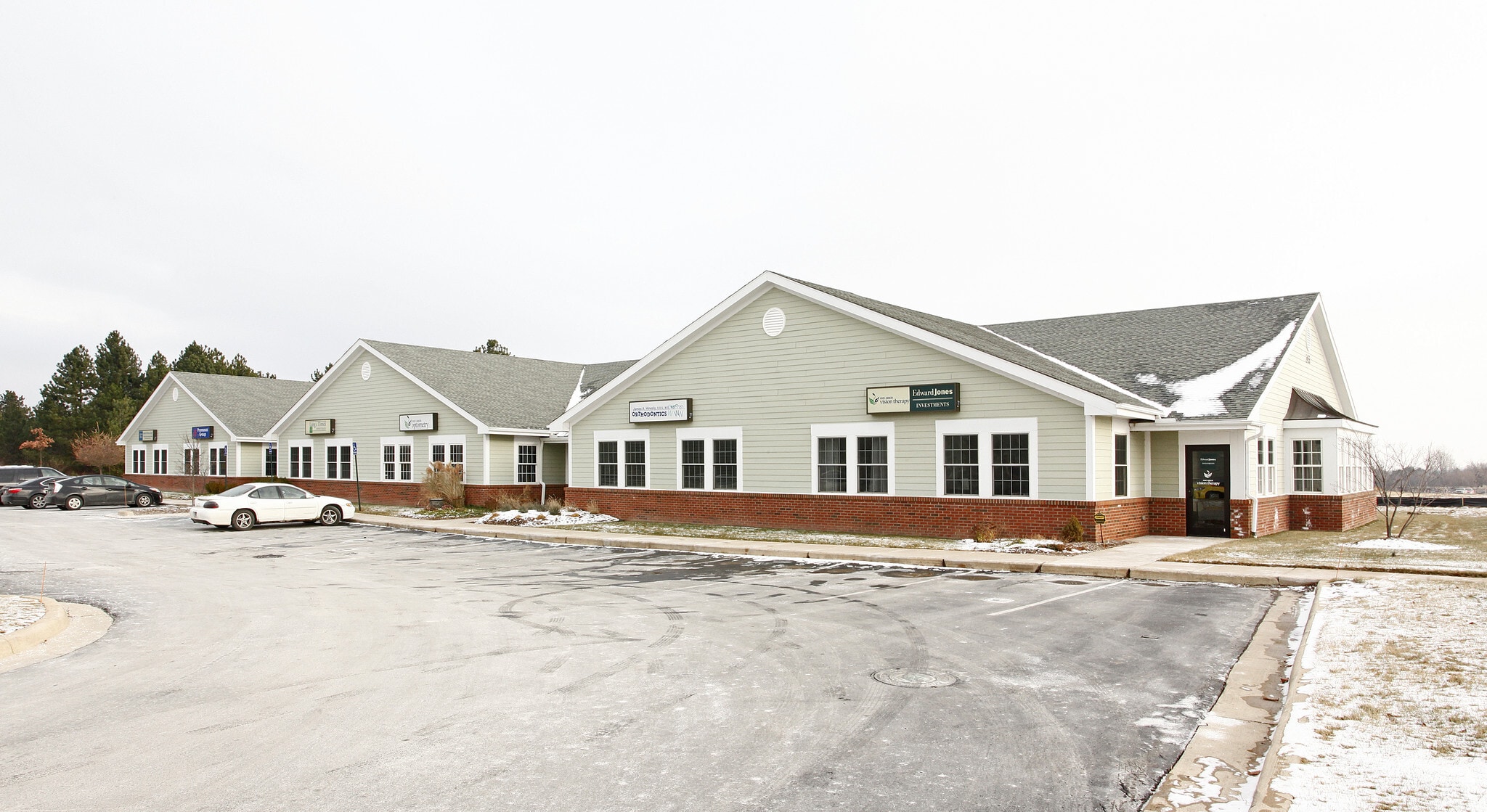 2433 Oak Valley Dr, Ann Arbor, MI for sale Primary Photo- Image 1 of 22