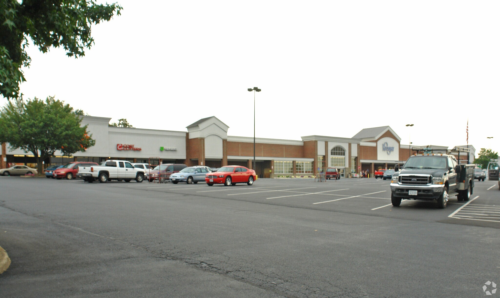 915999 Hardy Rd, Vinton, VA 24179 Lake Drive Plaza