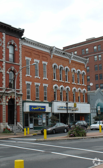 41-45 E Main St, Amsterdam, NY for sale - Primary Photo - Image 1 of 1