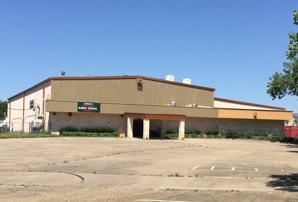 126 Brannon St, Grand Prairie, TX 75051