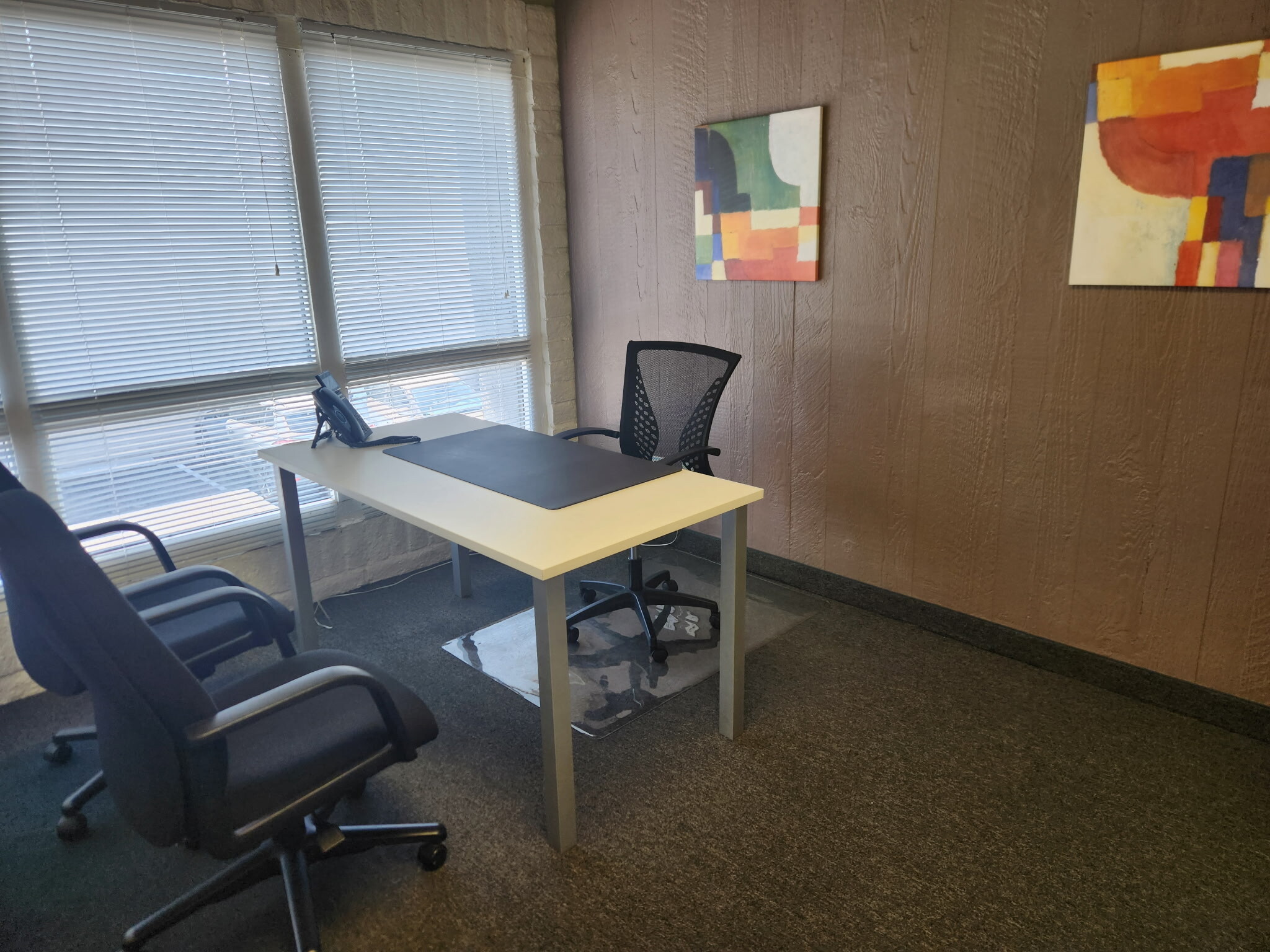 2942 N 24th St, Phoenix, AZ for lease Interior Photo- Image 1 of 1