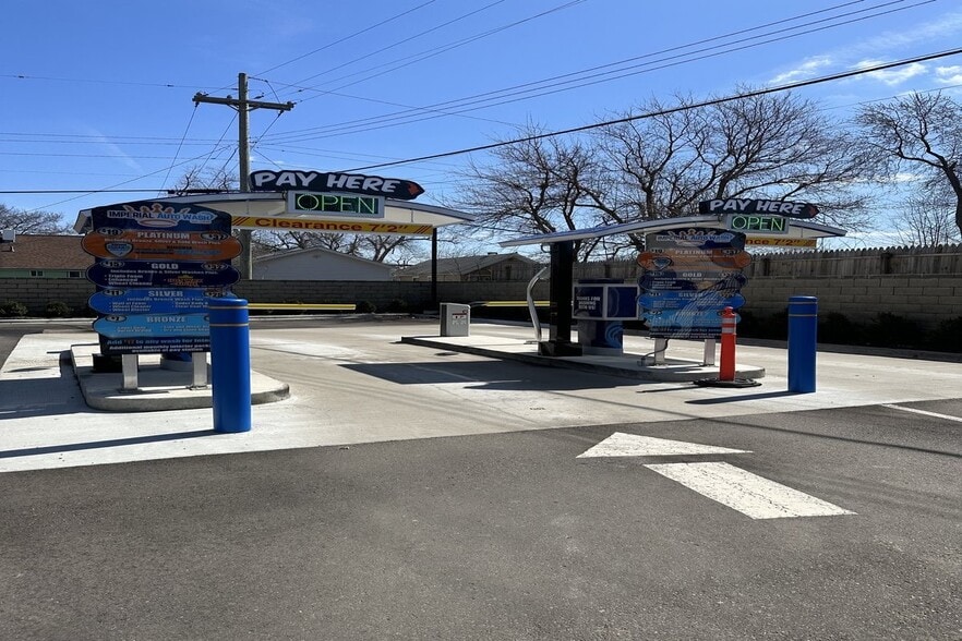 521 Elizabeth Lake Rd, Waterford, MI for sale - Building Photo - Image 3 of 3