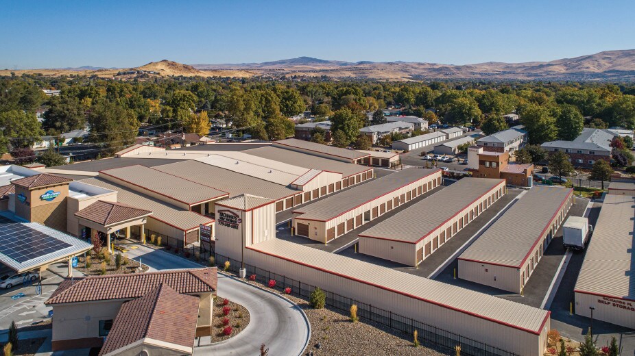 1939 Richards Pl, Sparks, NV for sale Primary Photo- Image 1 of 1