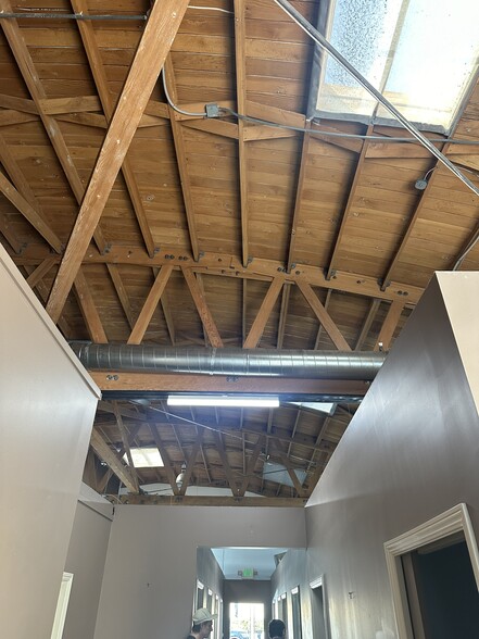 7922-7924 Melrose Ave, Los Angeles, CA for lease - Building Photo - Image 3 of 5