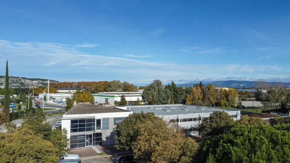 Office in Cavaillon for lease - Aerial - Image 3 of 4