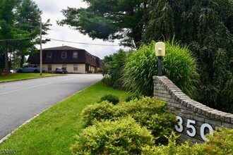 350 Sparta Ave, Sparta, NJ for lease Building Photo- Image 1 of 14