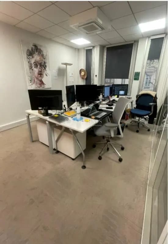 Office in Paris for lease Building Photo- Image 1 of 1