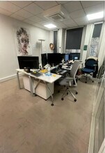 Office in Paris for lease Building Photo- Image 1 of 1