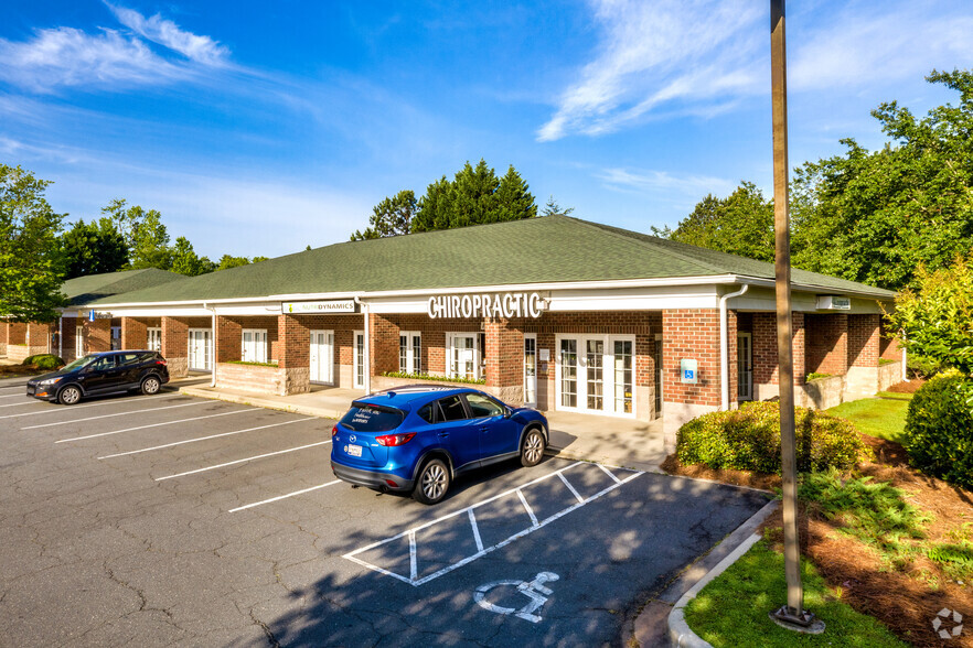 103 Stone Village Dr, Fort Mill, SC for lease - Building Photo - Image 2 of 4