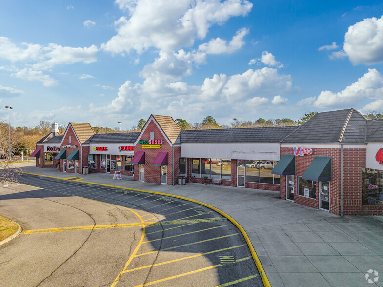 5005 Victory Blvd, Yorktown, VA for lease - Building Photo - Image 1 of 27