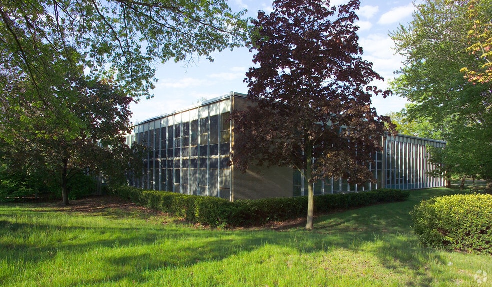 77 Pawtucket Ave, Rumford, RI for sale - Building Photo - Image 2 of 12