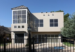 4235 Cedar Springs Rd, Dallas TX - Airbnb Property
