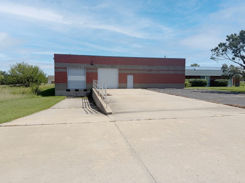 9310 E 37th St, Wichita, KS for sale - Building Photo - Image 2 of 7