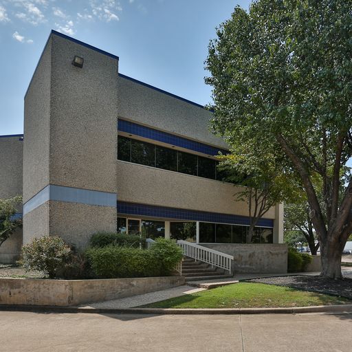 3700 Eagle Place Dr, Dallas, TX for lease - Building Photo - Image 2 of 7