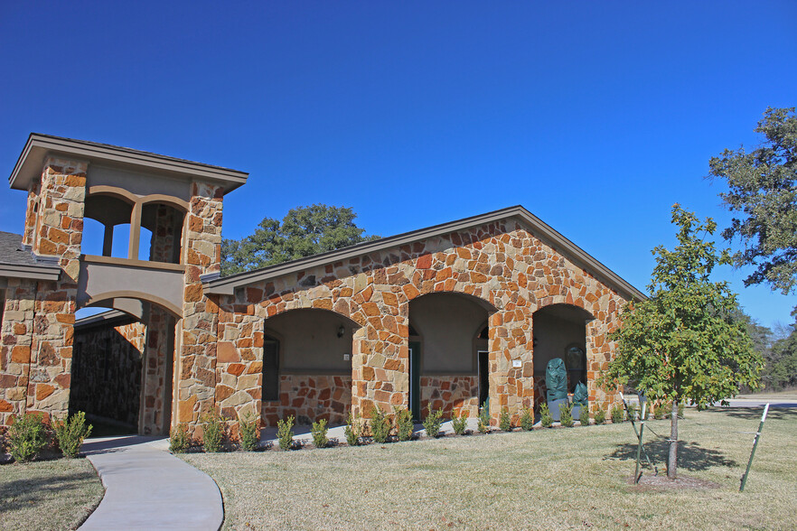 2851 Joe Dimaggio Blvd, Round Rock, TX for lease - Building Photo - Image 1 of 3