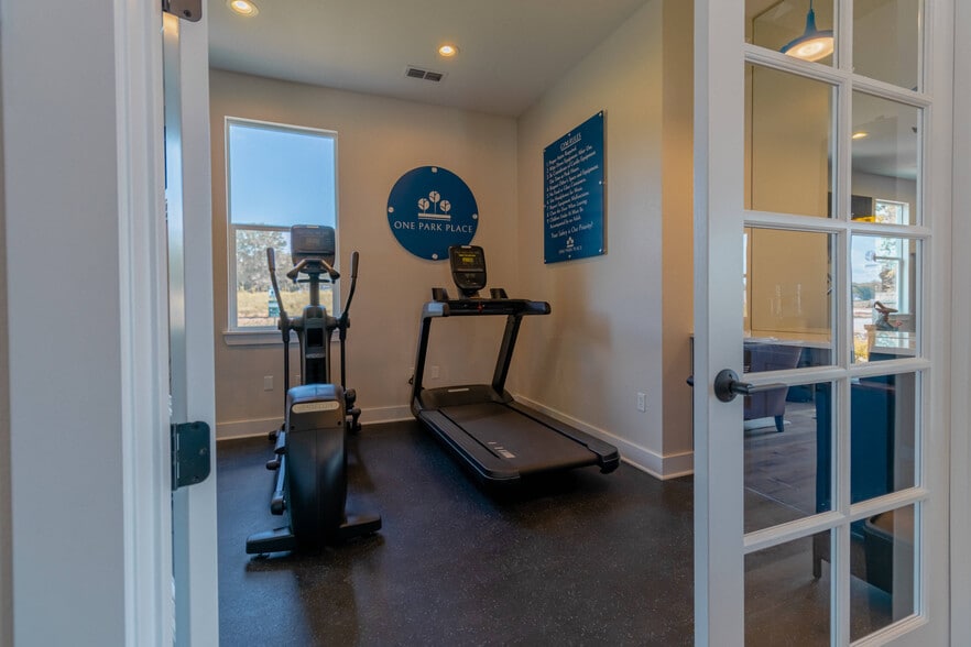 167 Blue Bird Ln, Mineola, TX for sale - Building Photo - Image 2 of 44