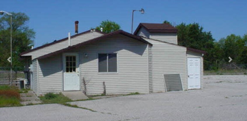 4568 E Apple Ave, Muskegon, MI for sale - Building Photo - Image 2 of 2