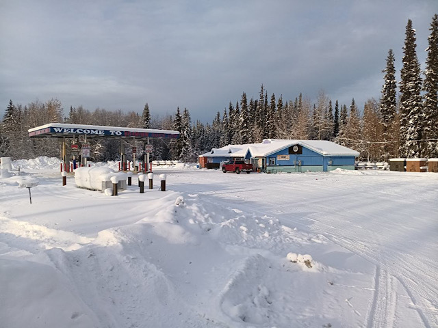 1316 Badger Rd, North Pole, AK for sale Primary Photo- Image 1 of 4