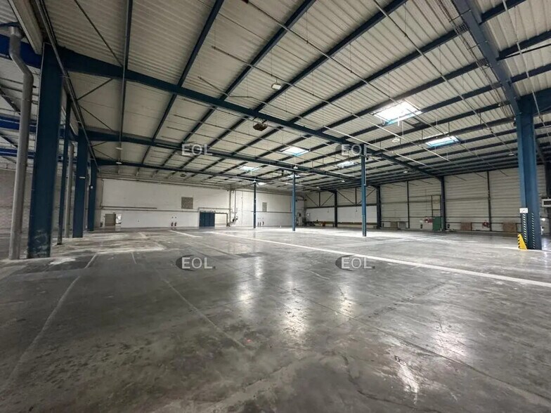 Industrial in Laon for lease - Interior Photo - Image 3 of 6