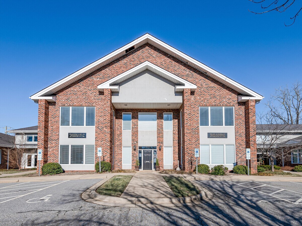 77 Central Ave, Asheville, NC 28801