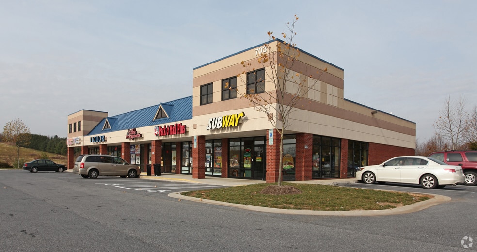 702-712 Lisbon Center Dr, Woodbine, MD for lease - Building Photo - Image 1 of 9