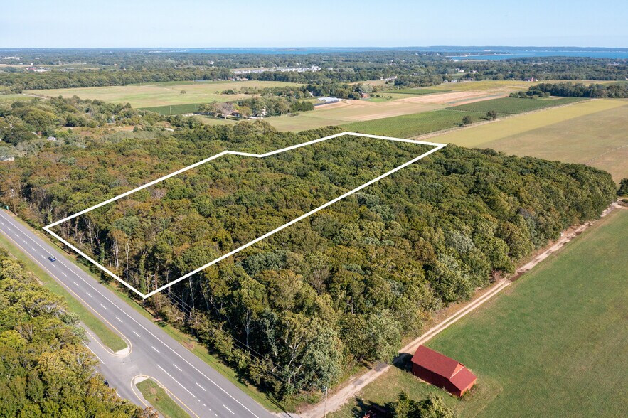 15690 County Road 48, Cutchogue, NY 11935