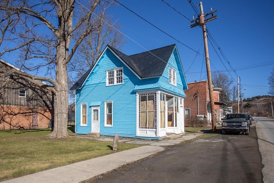 11 E Hill Rd, Covington, PA for sale - Building Photo - Image 1 of 36