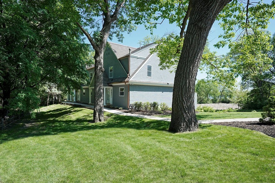 358 Central Ave S, Wayzata, MN for sale - Primary Photo - Image 1 of 1