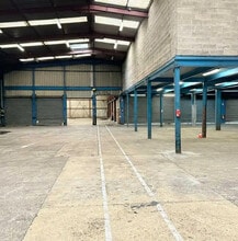 Industrial in Morangis for lease Building Photo- Image 2 of 4