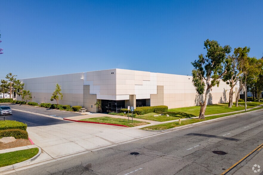 8675 Rochester Ave, Rancho Cucamonga, CA 91730