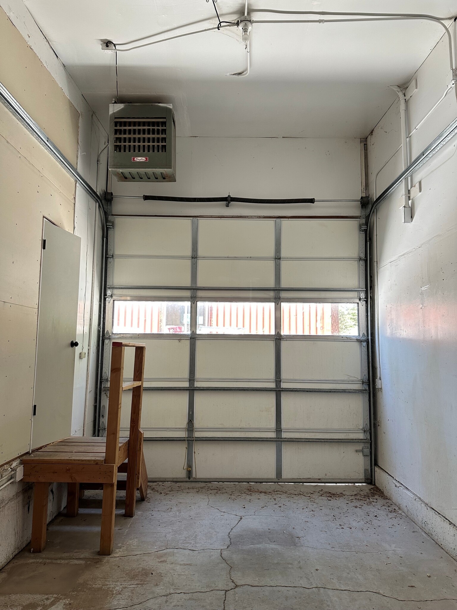 8467 Speckled Ave, Kings Beach, CA for lease Interior Photo- Image 1 of 2