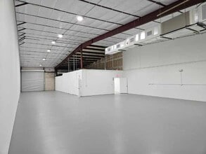 3712-3728 Vineland Rd, Orlando, FL for lease Building Photo- Image 1 of 7