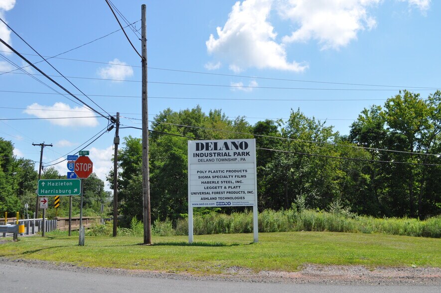 155 Lakeside Ave, Delano, PA for sale - Primary Photo - Image 1 of 1