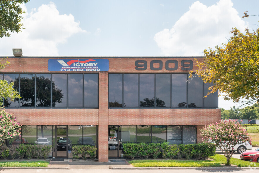 9009 North Loop E, Houston, TX for lease - Building Photo - Image 3 of 6