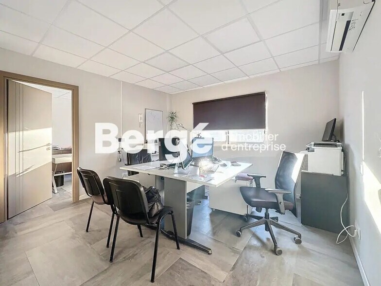 Office in Antibes for sale - Building Photo - Image 3 of 13