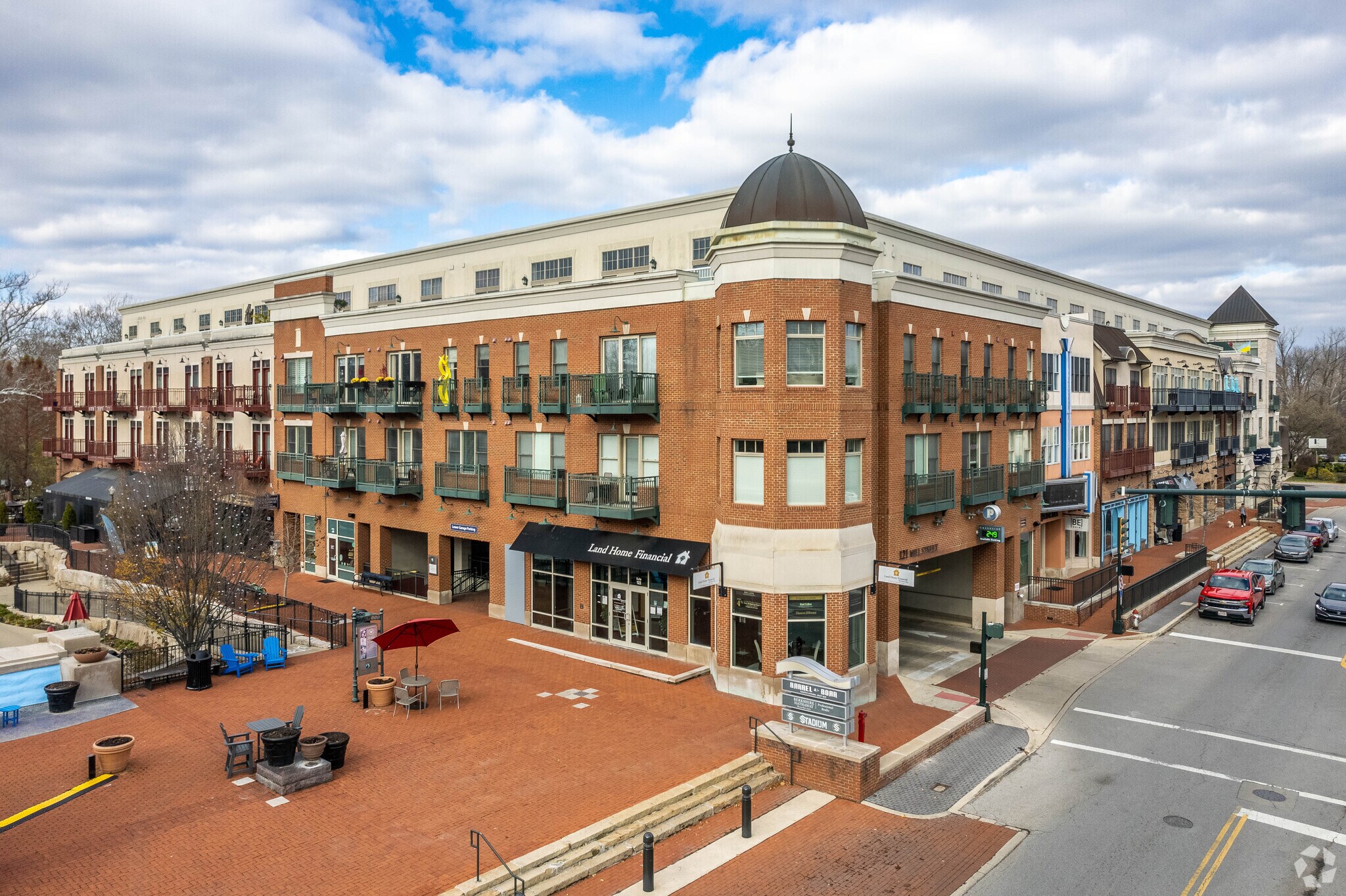 121 Mill St, Gahanna, OH for lease Building Photo- Image 1 of 8