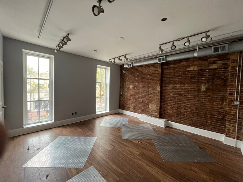 20-22 Broad St, Red Bank, NJ for lease - Interior Photo - Image 2 of 12