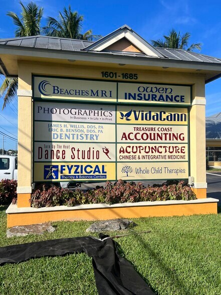 1601 NW Federal Hwy, Stuart, FL for lease - Building Photo - Image 3 of 5