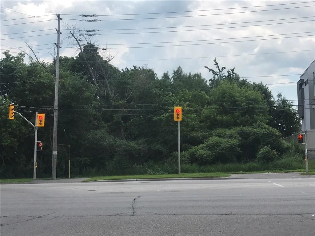 1506 Hunt Club Rd, Ottawa, ON for sale Primary Photo- Image 1 of 1