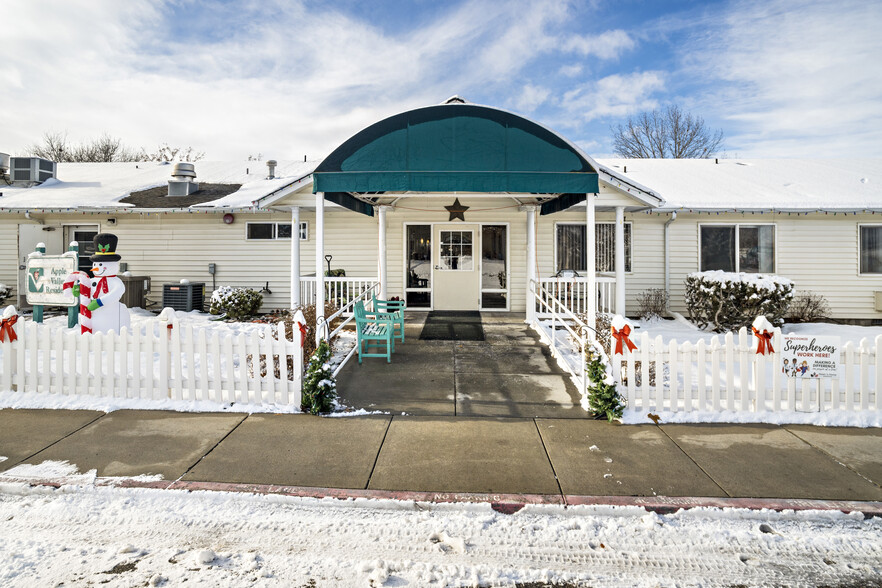 715 N Butte Ave, Emmett, ID for sale - Building Photo - Image 1 of 1