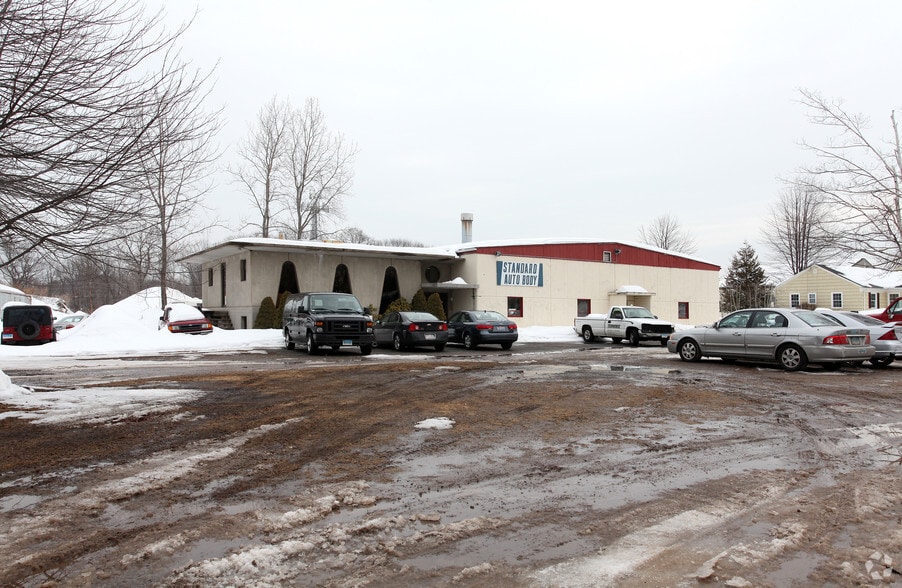 35 King Spring Rd, Windsor Locks, CT for sale - Primary Photo - Image 1 of 1