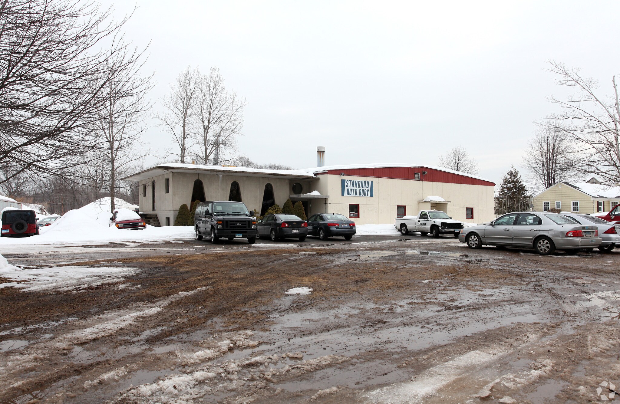 35 King Spring Rd, Windsor Locks, CT for sale Primary Photo- Image 1 of 1