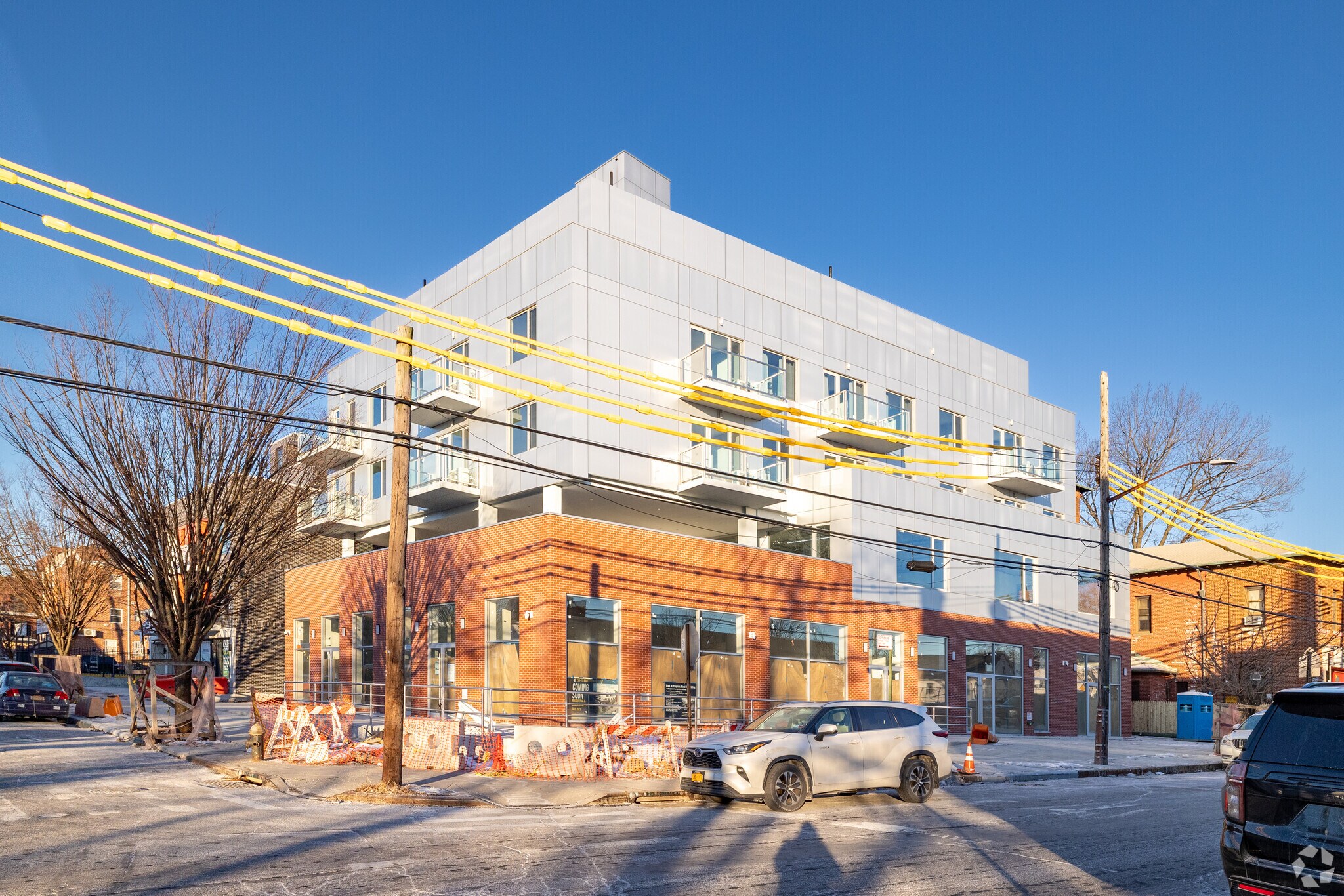 150-23 Barclay Ave, Flushing, NY for lease Building Photo- Image 1 of 15