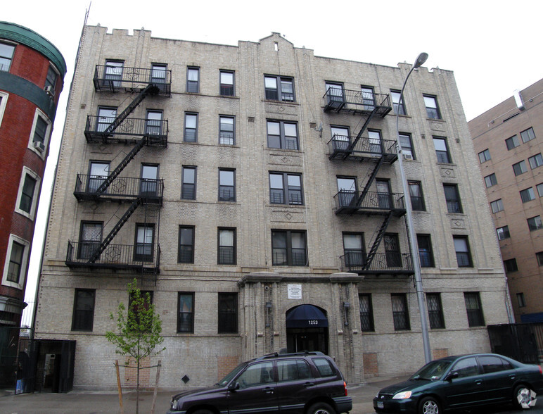 1253 Franklin Ave, Bronx, NY for sale - Building Photo - Image 1 of 1