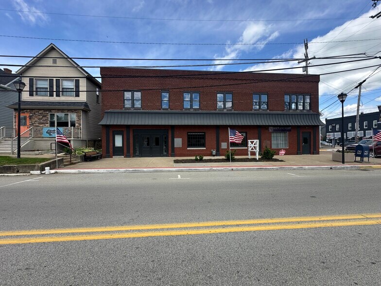 223 Independence St, Perryopolis, PA for lease - Primary Photo - Image 2 of 6