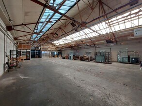 Moorfield, Kilmarnock for lease Interior Photo- Image 1 of 2