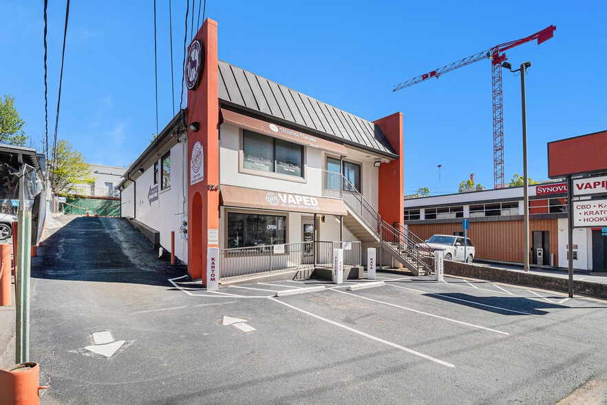 324 E Paces Ferry Rd NE, Atlanta, GA for lease - Building Photo - Image 3 of 43