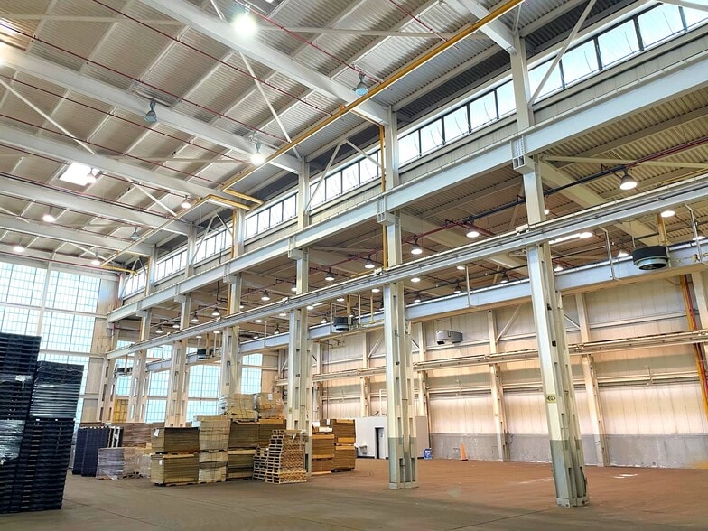 615 N Oak Ave, Sidney, OH for lease - Interior Photo - Image 2 of 7