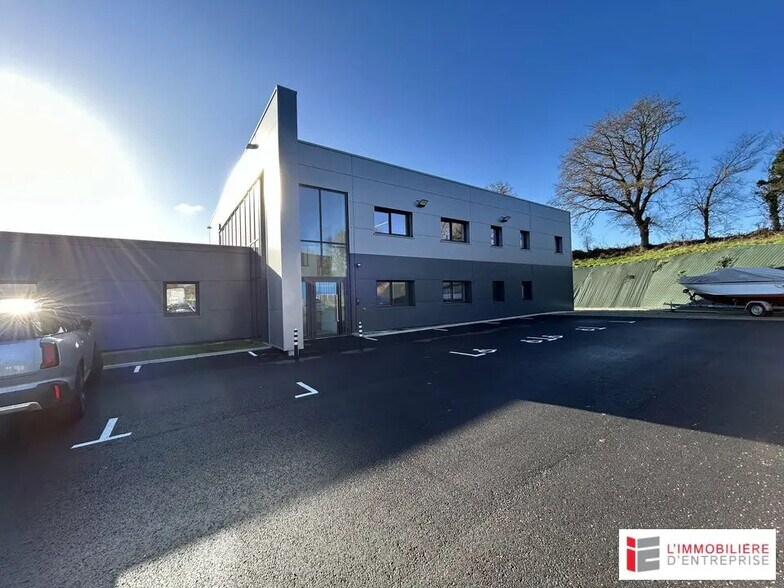 Office in Larmor-Plage for lease - Building Photo - Image 3 of 10